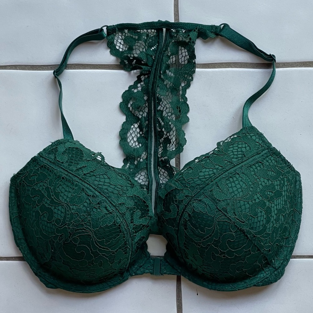 EUC Victoria’s Secret Very Sexy Push Up Lace Racerback Bra in Green